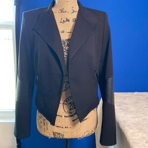 Gorgeous! White House, Black market cropped jacket with leather elbow detail Sz4